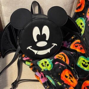 X LASR Exclusive Mickey Bat Convertible Loungefly